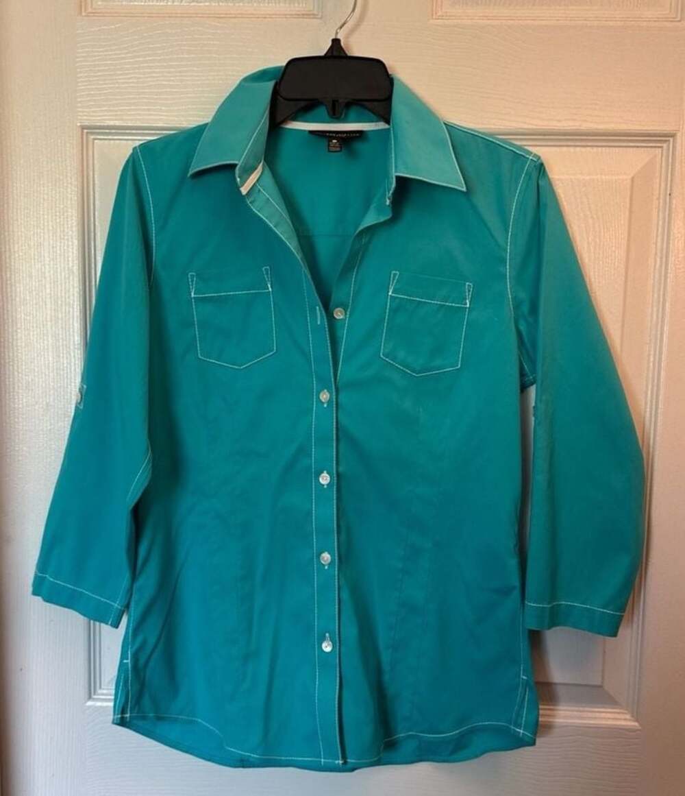 Foxcroft Non-Iron Stretch Fitted Fit 3/4 Sleeve Button Down Shirt Size 2
